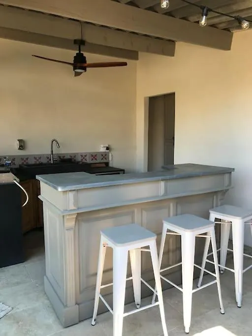 Maison Villa Provence Villeneuve Les Avignon Piscine Vue Mont Ventoux  ヴィルヌーヴ・レ・ザヴィニョン