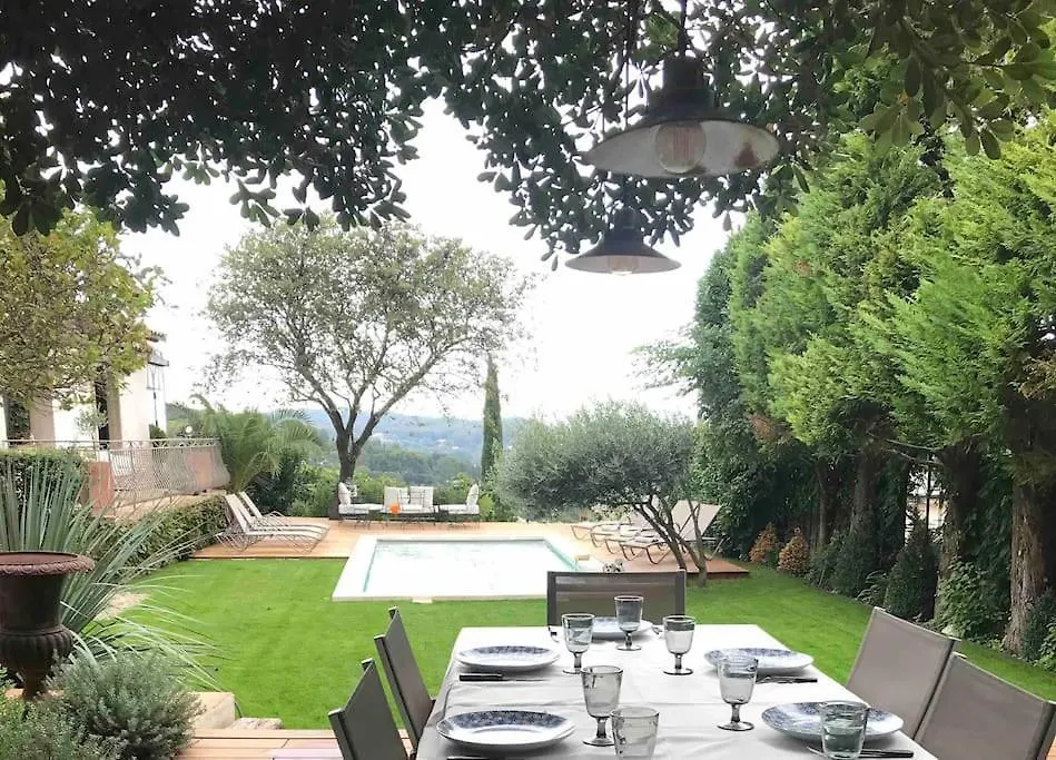 Maison Villa Provence Villeneuve Les Avignon Piscine Vue Mont Ventoux  ヴィルヌーヴ・レ・ザヴィニョン